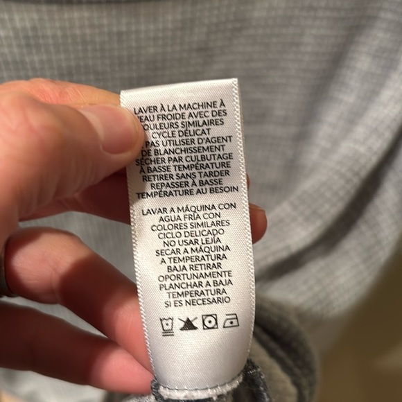 Splendid woman's grey and white long sleeve shirt - Picture 8 of 8